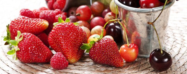 吃不完的草莓怎样储存不容易变坏(吃不完的草莓怎样保存)