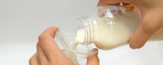 新生儿转奶的正确方法是怎样的(宝宝转奶有几种方法)