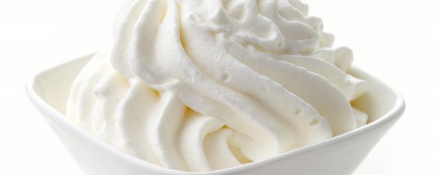 含乳脂奶油是什么(含乳脂奶油是什么奶油能打出黄油吗?)