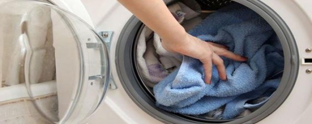 如何解决全自动洗衣机洗不干净衣服的问题(全自动洗衣机洗不干净什么问题)