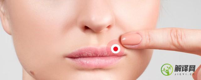 嘴唇经常发干是什么原因，嘴唇经常发干的原因分析？