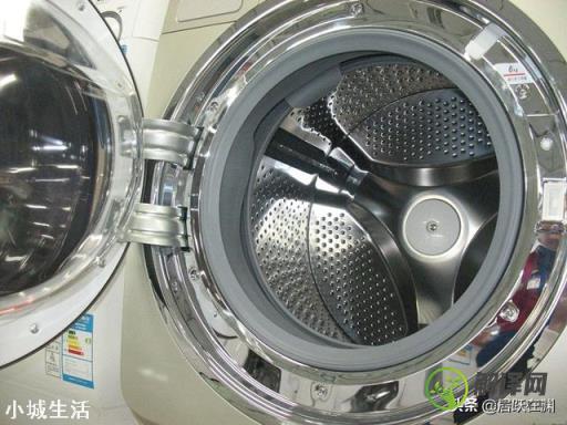 全自动洗衣机是侧开门的好用还是上开门的好用？为何？