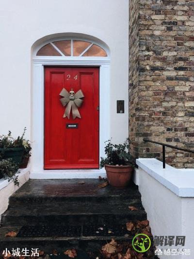 简约风格的房子配什么颜色的门比较搭？