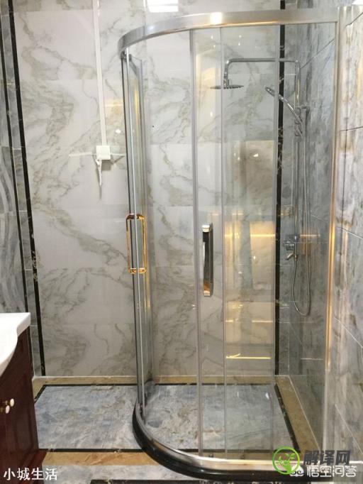 怎么看哪款淋浴房的钢化玻璃质量好呢？