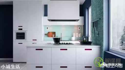 厨房是白色墙面，橱柜该怎么配色才能最好看？
