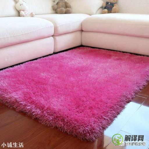 为什么都要在沙发茶几下铺一块地毯呢？