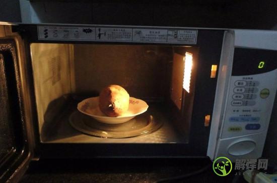 微波炉可以烤东西吗？