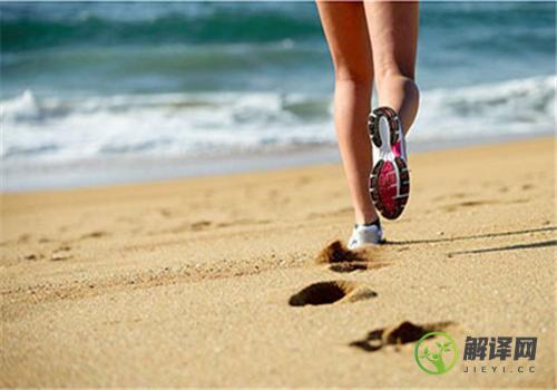 怎么慢跑瘦腿,影响慢跑消耗卡路里的因素有哪些？本文共（430字）