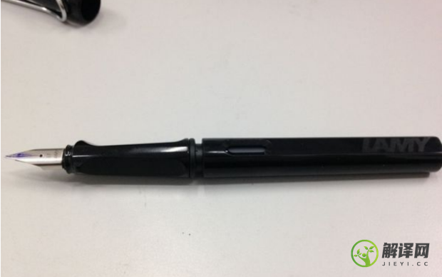 lamy凌美钢笔笔胆安装方法是什么(lamy钢笔怎样组装)