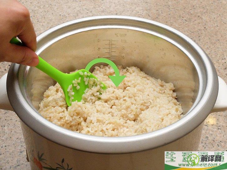 怎么用电饭煲煮糙米(糙米可以直接用电饭煲煮吗)