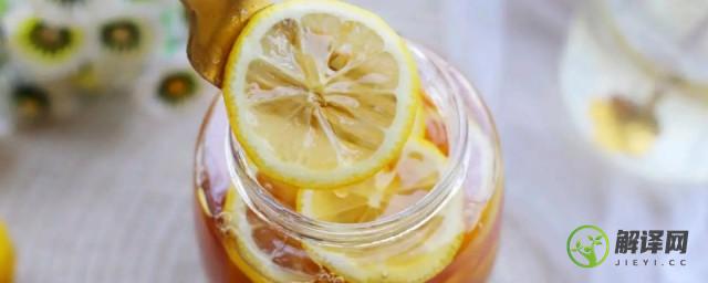 柠檬干泡蜂蜜的做法(蜂蜜干柠檬水的做法)