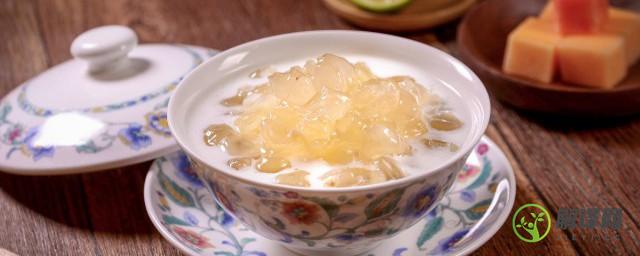 桃胶燕窝皂角米的做法(燕窝桃胶皂角米的功效与作用及食用方法)