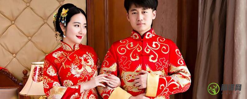 西式婚礼可以穿中式的敬酒服么(中式婚礼敬酒的时候穿什么)