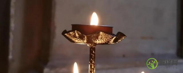 古代的蜡烛是什么做成的(古代制蜡烛)