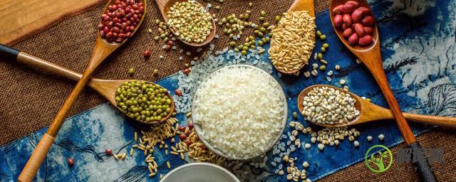 大米保质期一般是多久(冰箱里的大米保质期一般是多久)