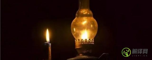 为什么煤油灯需要借助灯芯才能燃烧