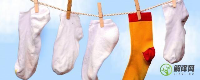 竹炭纤维袜子该怎么挑选(竹炭纤维的袜子优点是什么?)