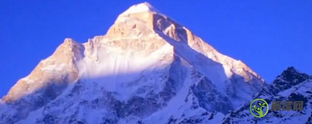 世界最高峰是哪个山峰(世界最高峰是哪一座山峰)