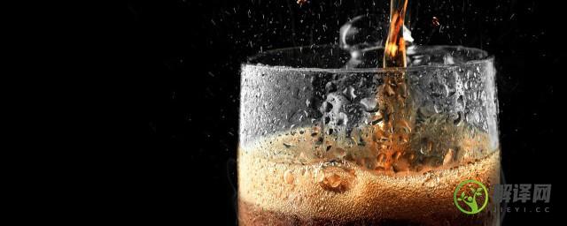 为什么可乐加曼妥思会产生大量气泡