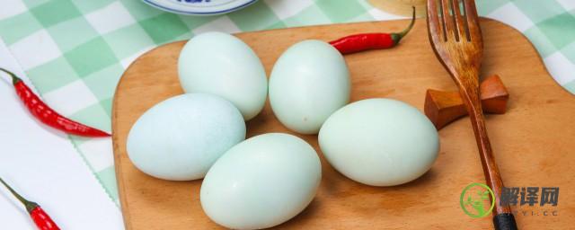 鸭蛋怎么煮蛋壳硬(鸭蛋怎么做好吃 煮熟)