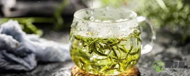 喝绿茶有什么好处和坏处(女人经常喝绿茶有什么好处和坏处)