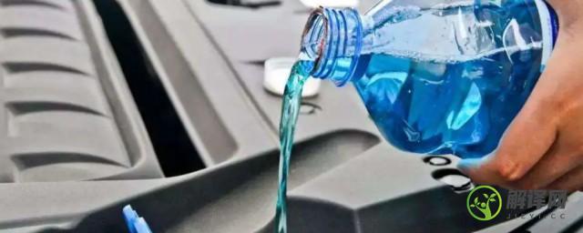 夏天可用自来水代替汽车玻璃水吗