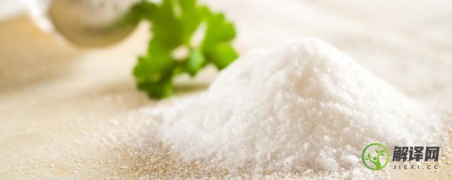 食盐和面粉都可以被水溶解吗(把面粉和盐分别放入水中)