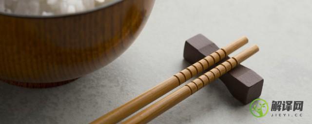 使用公筷公勺的好处和意义(使用公筷公勺的重要性是什么)