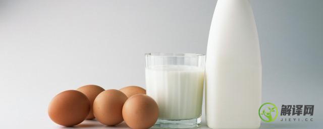 牛奶和鸡蛋能不能一起吃(鸡蛋跟牛奶能不能一起吃)