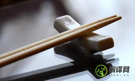 自己弄断筷子预示着什么(筷子用断了是什么预兆呀?)