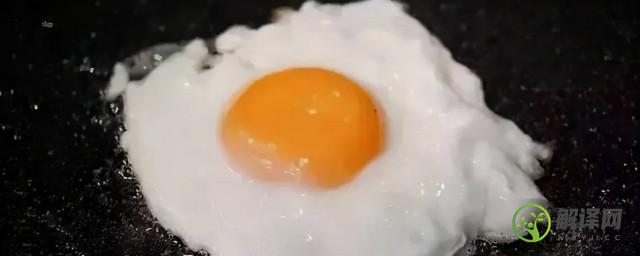 荷包鸡蛋怎么做(荷包鸡蛋怎么做不飞)