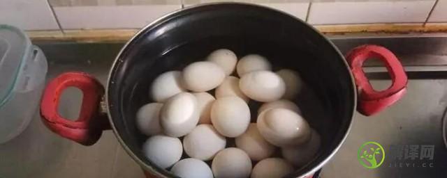 溏心鸡蛋冷水下锅要煮多久(鸡蛋冷水下锅煮多久是溏心蛋)