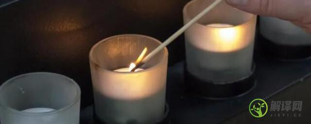 蜡烛燃烧有哪四个现象(蜡烛燃烧有哪两种变化)