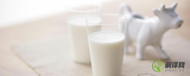 纯牛奶和脱脂牛奶的区别(纯牛奶和脱脂牛奶的区别?哪种减肥适合)