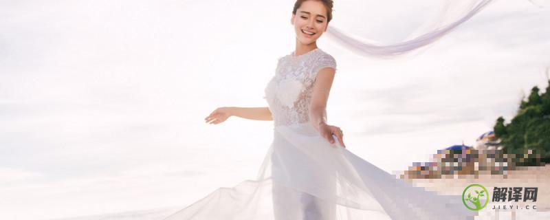 中式婚礼可以穿白纱吗?(中式婚礼出门纱可以是婚纱吗)