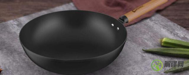 真正的铁锅是灰色还是黑色的(铁锅为啥有黑色和灰色)