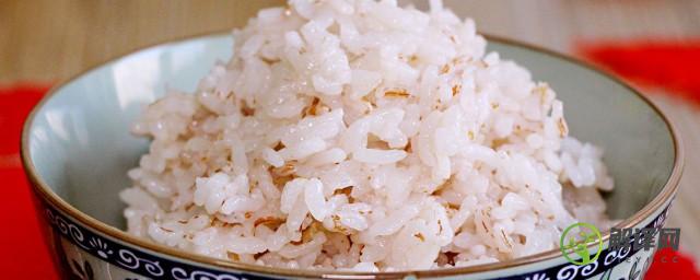 椰青花米饭的家常做法(椰子饭怎么做)