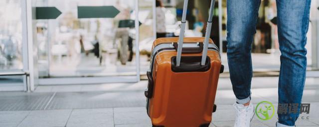 多少寸的行李箱可以带上飞机(最大多少寸的行李箱可以带上飞机)