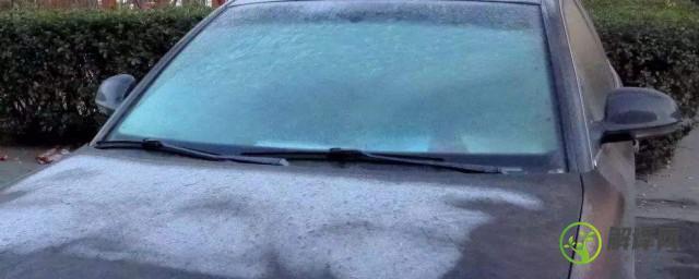车窗如何快速除冰(汽车窗户怎么除冰)