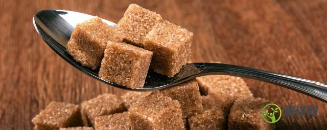 红糖粉跟红糖的区别是什么(红糖糖块和红糖粉的区别)