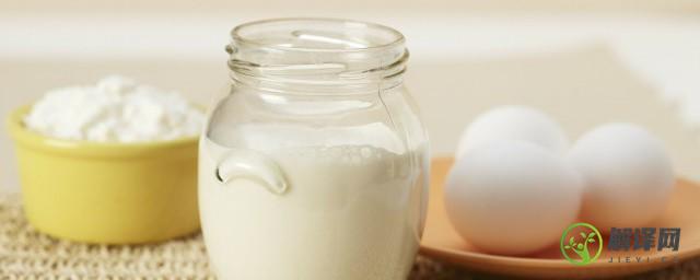 薏米粉加牛奶的功效与作用(牛奶和薏米粉的功效与作用)