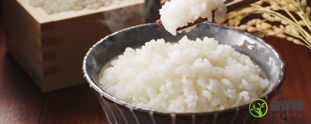 剩米饭怎么热像新蒸的(蒸的剩米饭怎么加热)