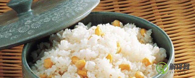 焖米饭需要多少水(焖米饭需要多少水煮)