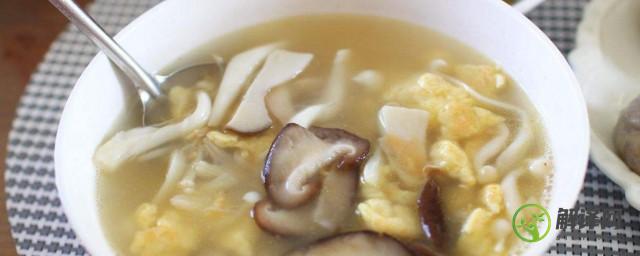 家常菌菇汤怎么做好吃(家常菌菇汤怎么做好吃简单)