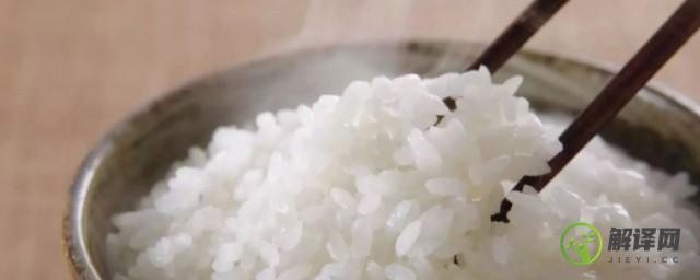 电饭煲蒸米饭水和米的比例(电饭煲蒸米饭水和米的比例用手指)