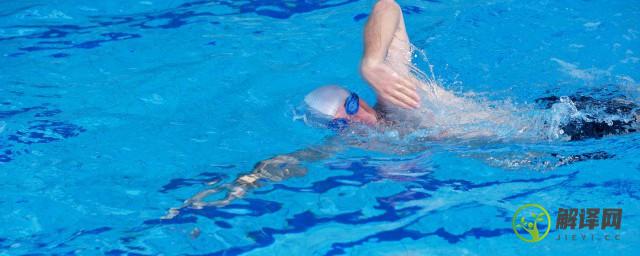 自由泳二次打腿技巧(二次打腿自由泳的秘诀)