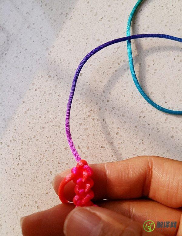 吉祥结手链编织教程，简单七彩绚丽的彩虹手绳图解